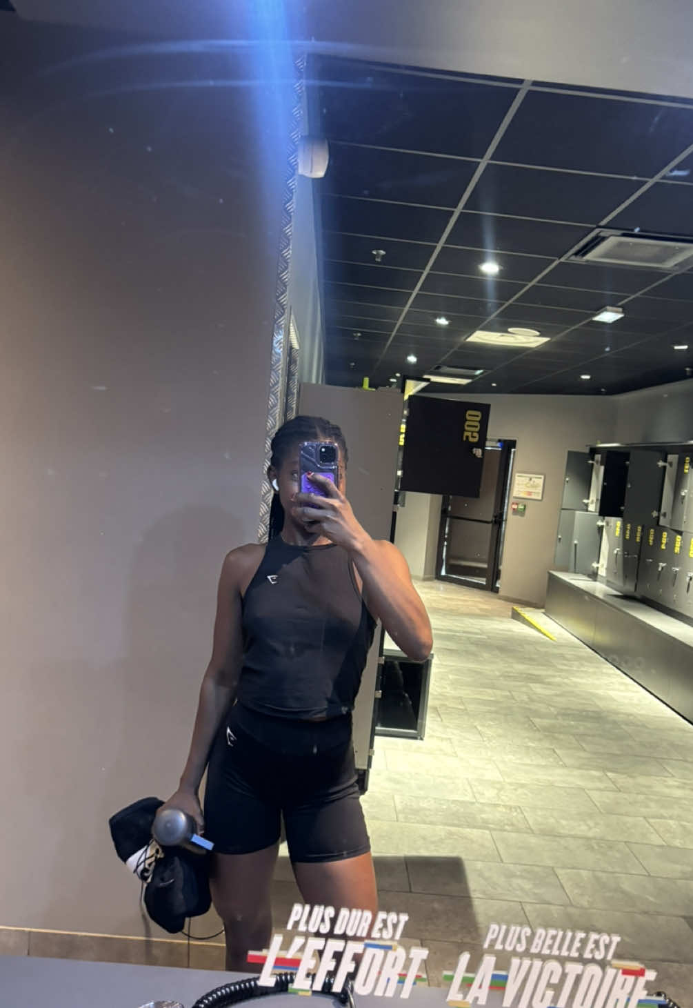 @notzaraye