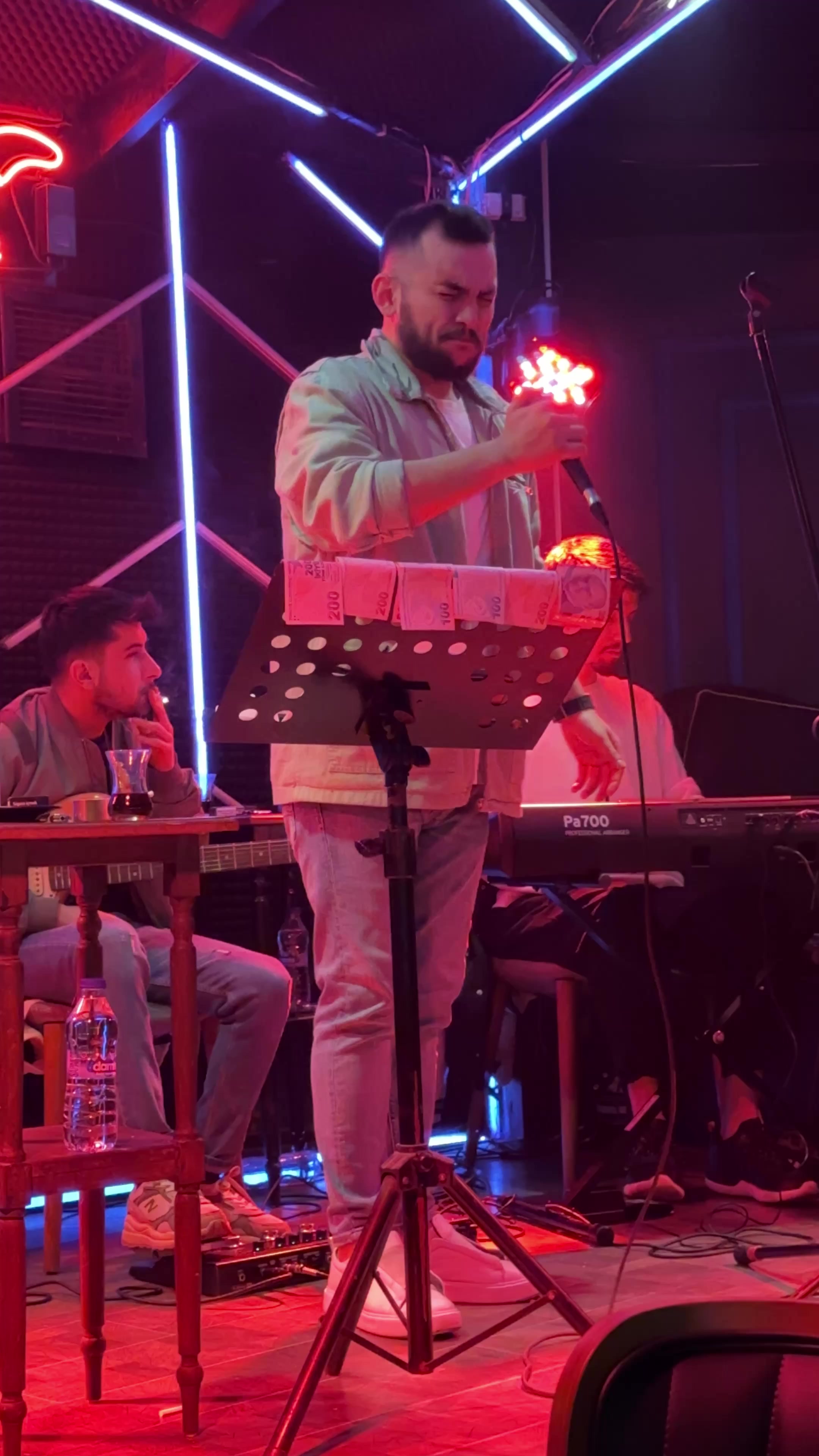 @Emir Talha Altunbaş