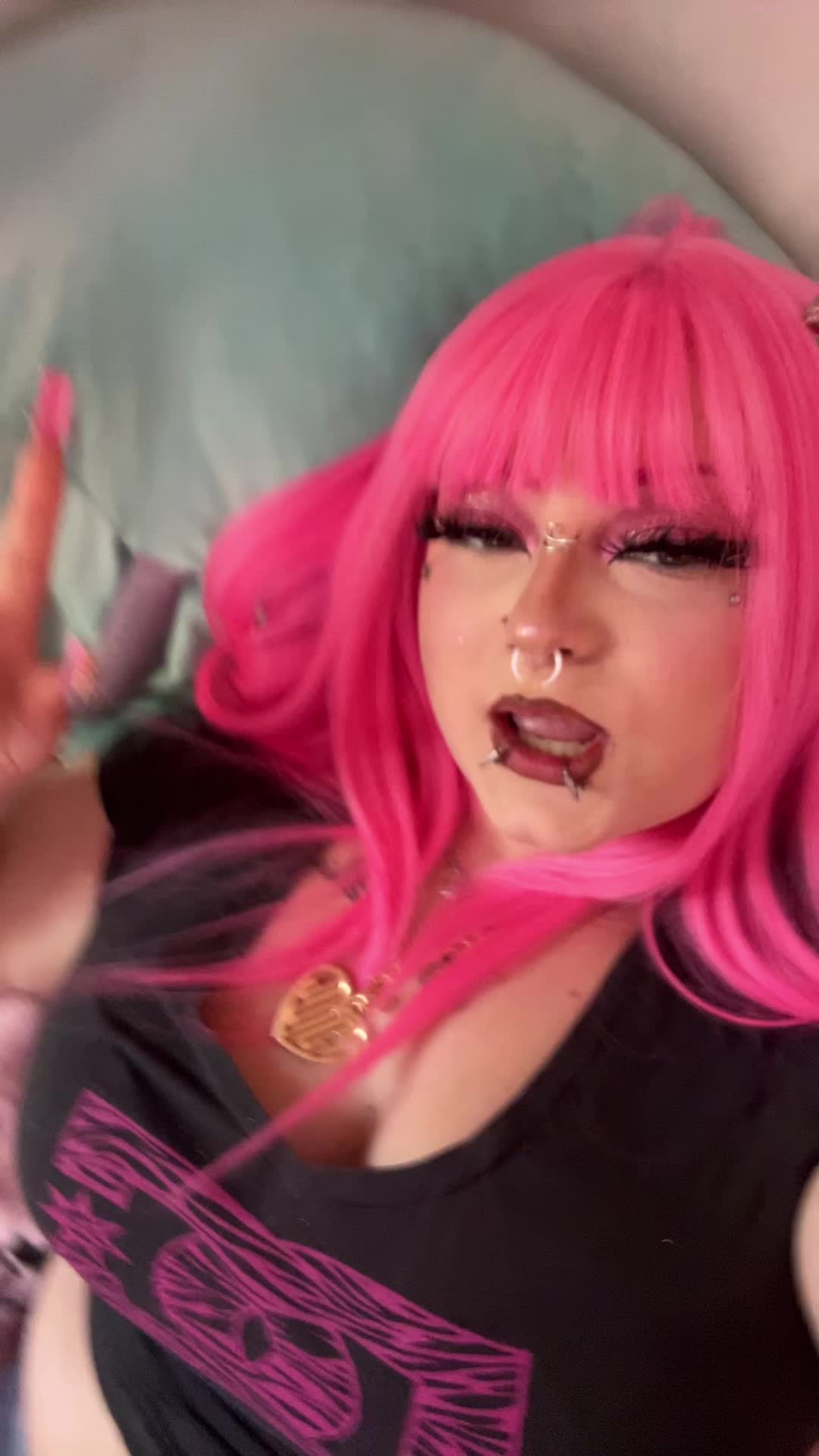 @Qu33fqueen