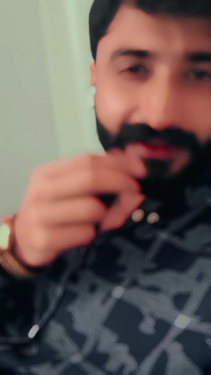 @Q&atilde;z&iuml; Muzamil Qureshi