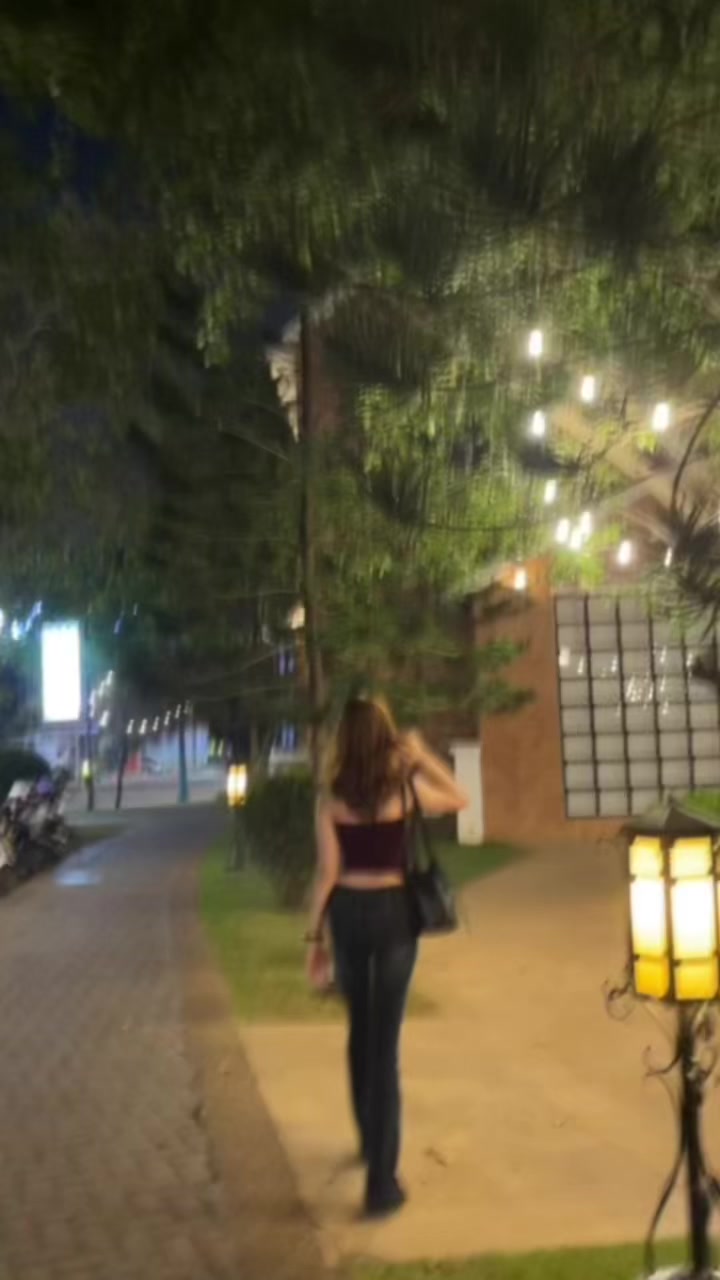 @Lily