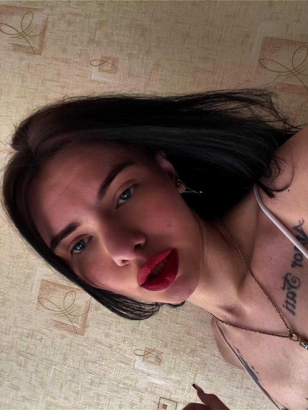 @n1kiqsx.ox