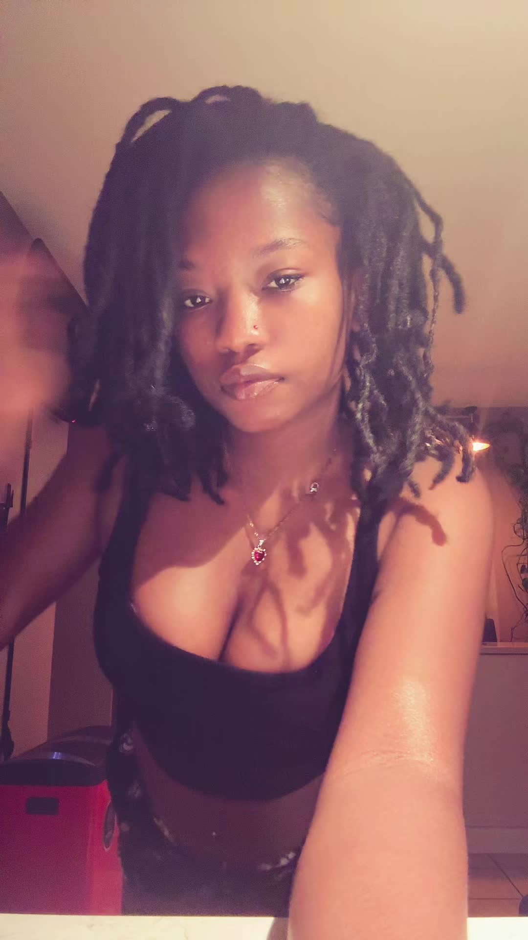 @Raaaeeeee