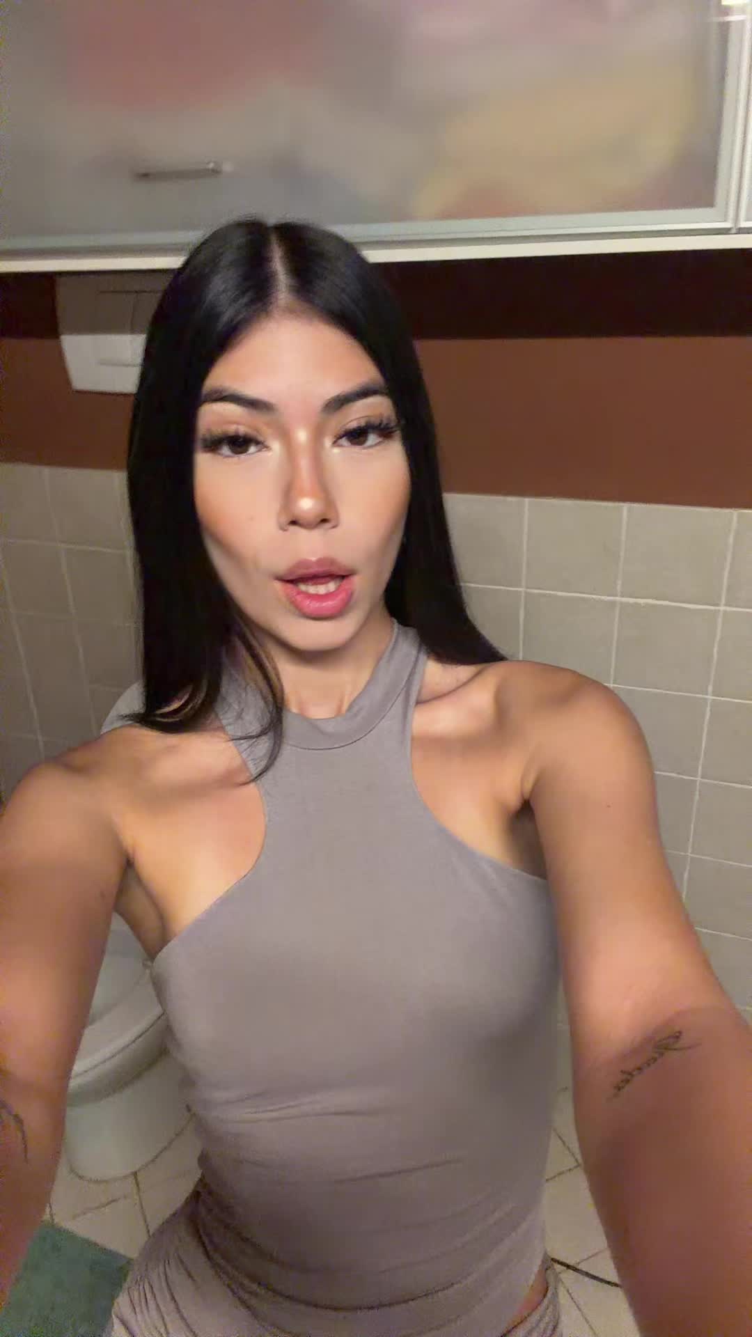 @💋🇵🇪