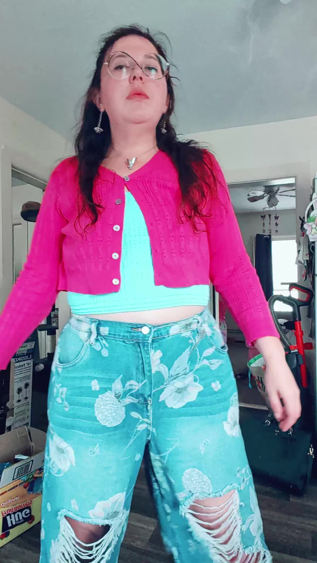 @Chellyissomewhere710