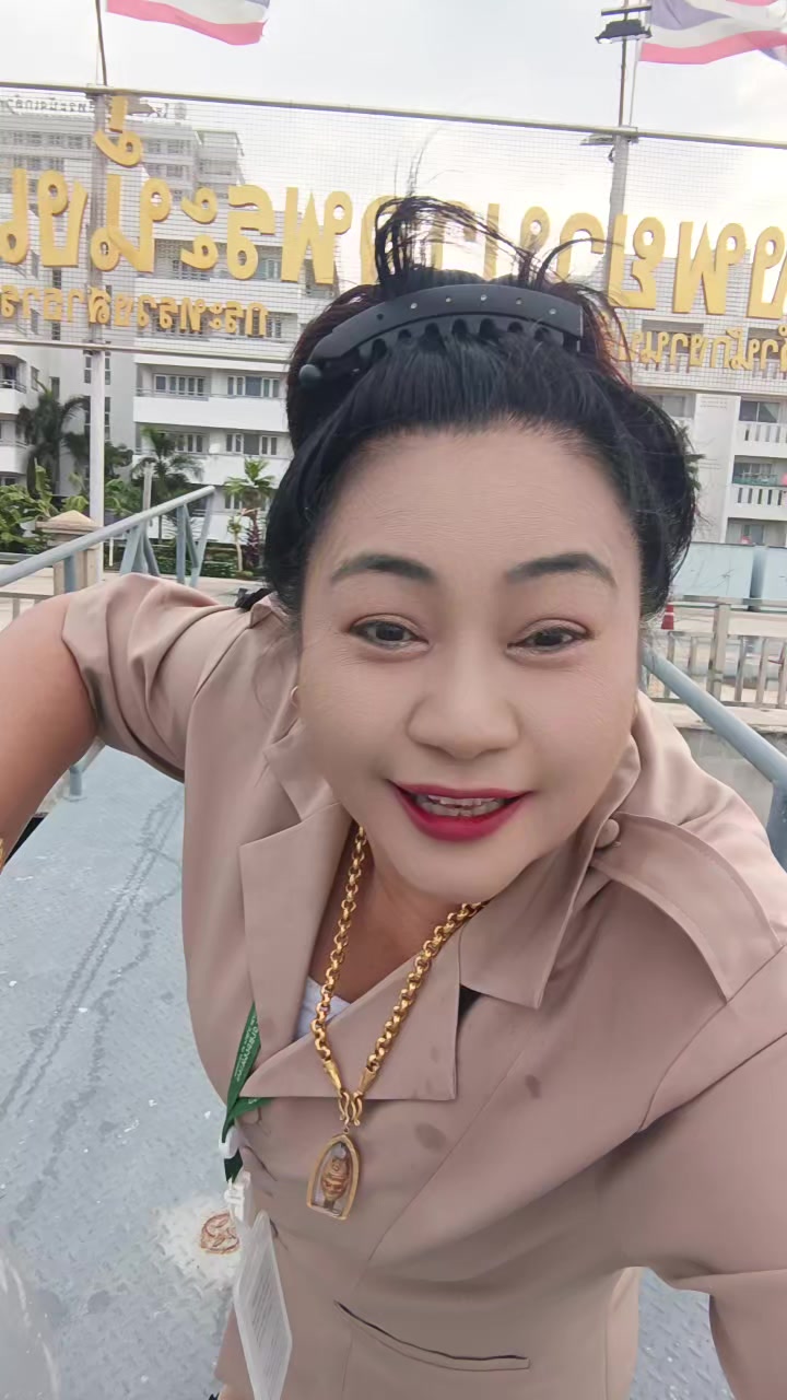 @ชุลีพร ใจเย็น