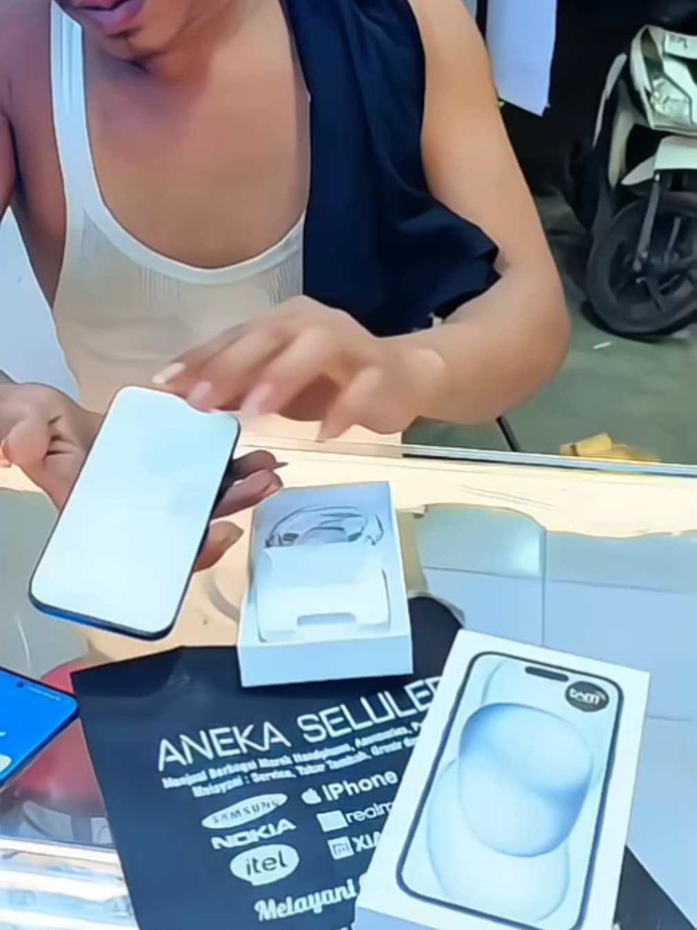 @Toko Handphone