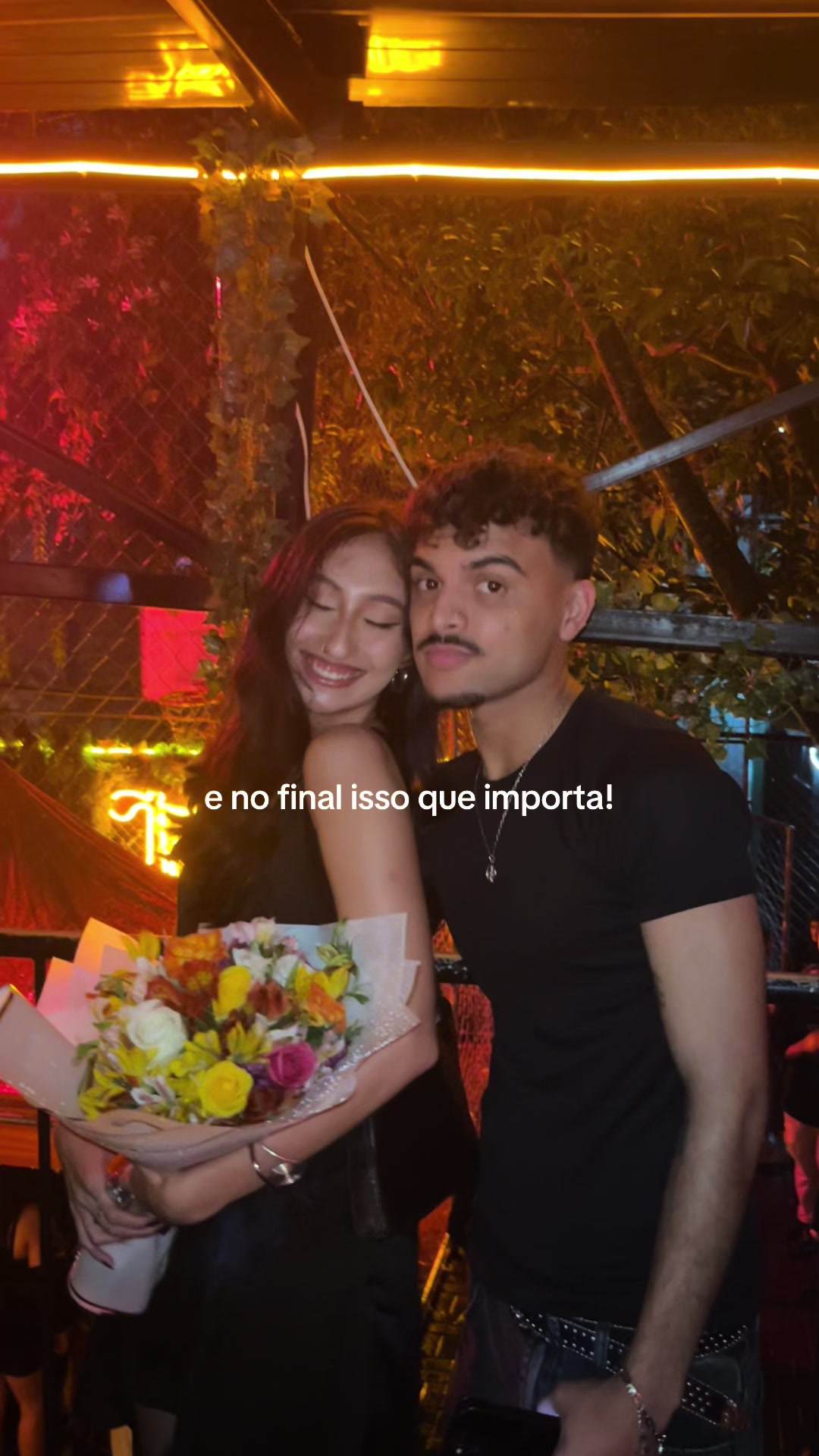 @juliamarcondes._