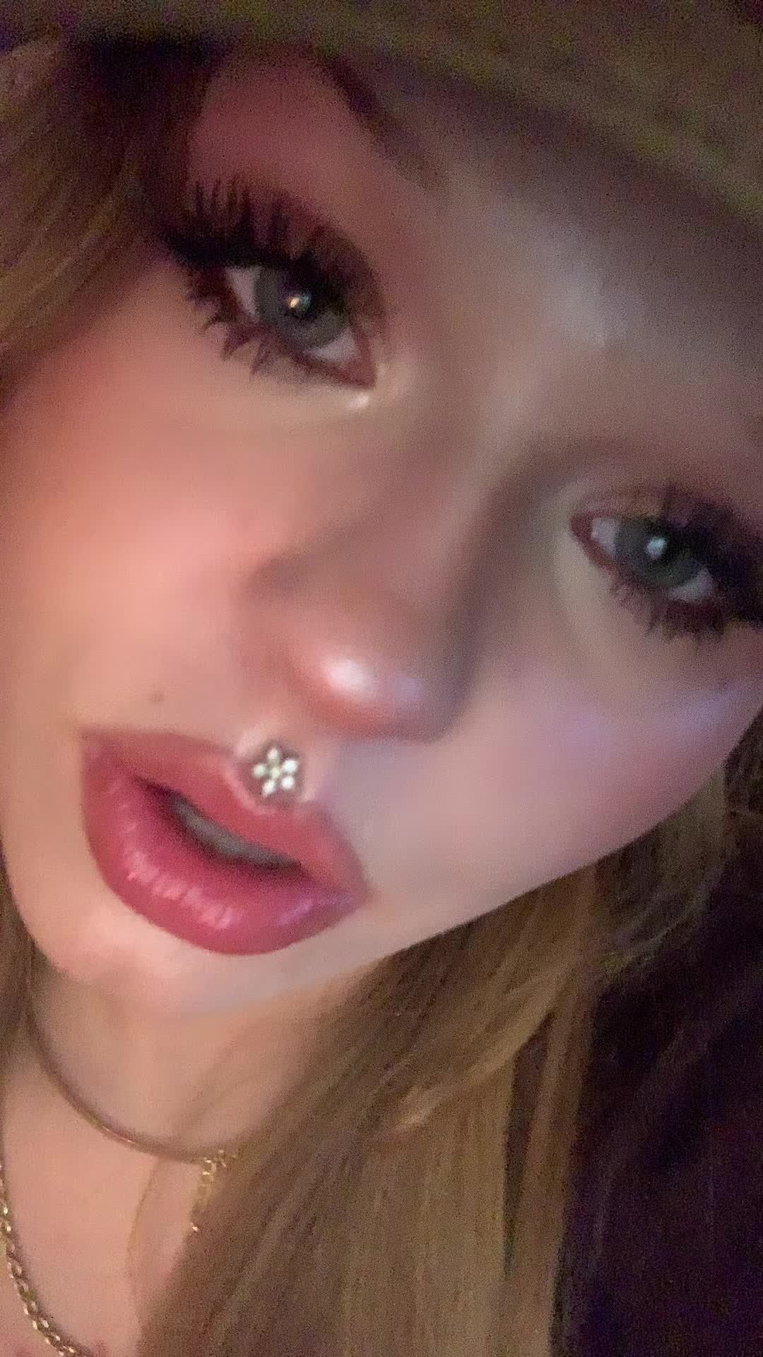 @Keezi