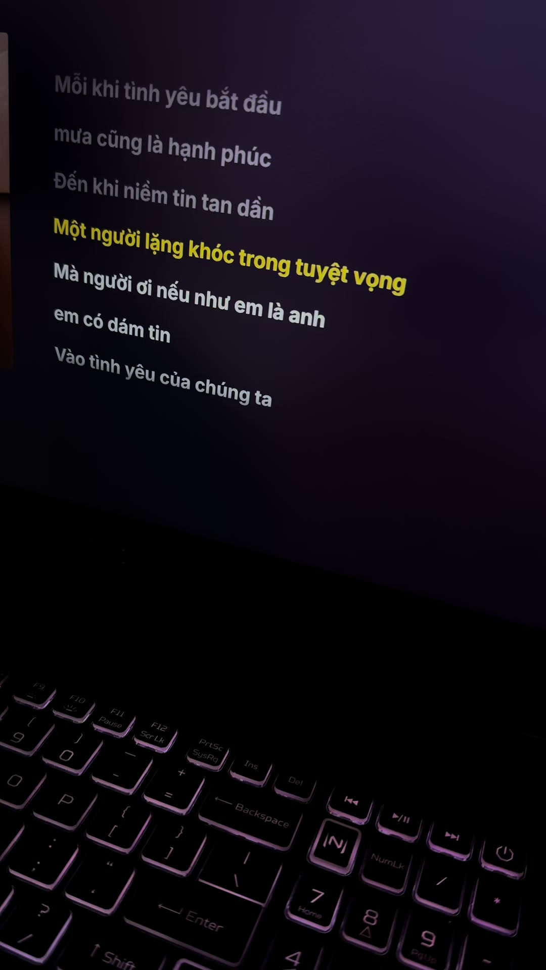 @CHẠM V&Agrave;O TIM