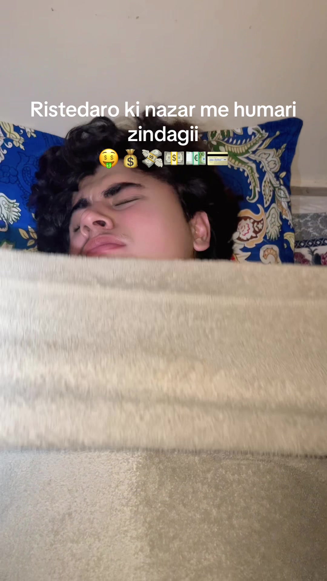 @🫰