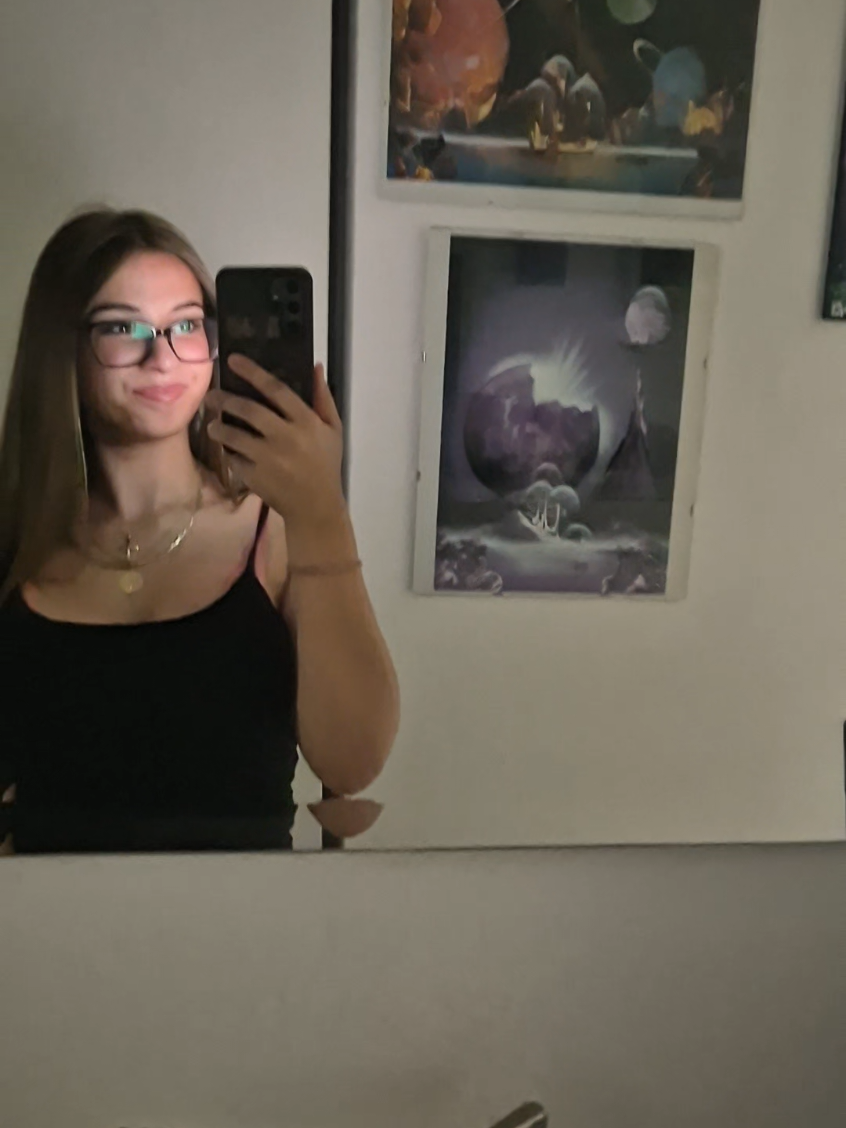 @𝒗𝒆𝒓𝒐𝒏𝒊𝒌𝒊_