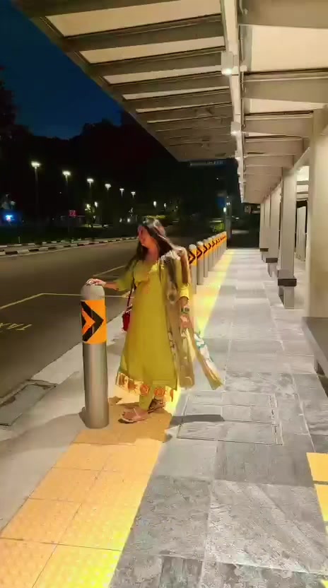 @06cutedilani🇱🇰🇸🇬