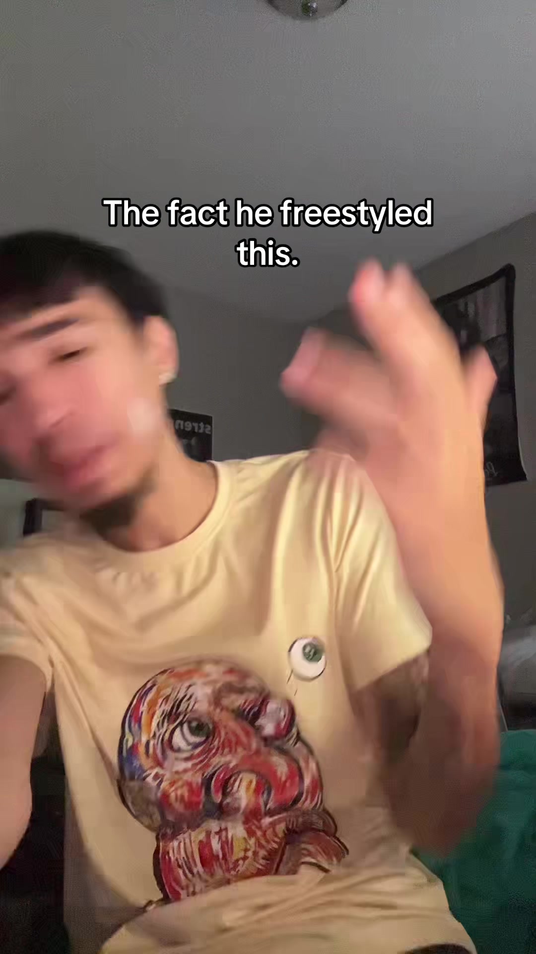 @￼