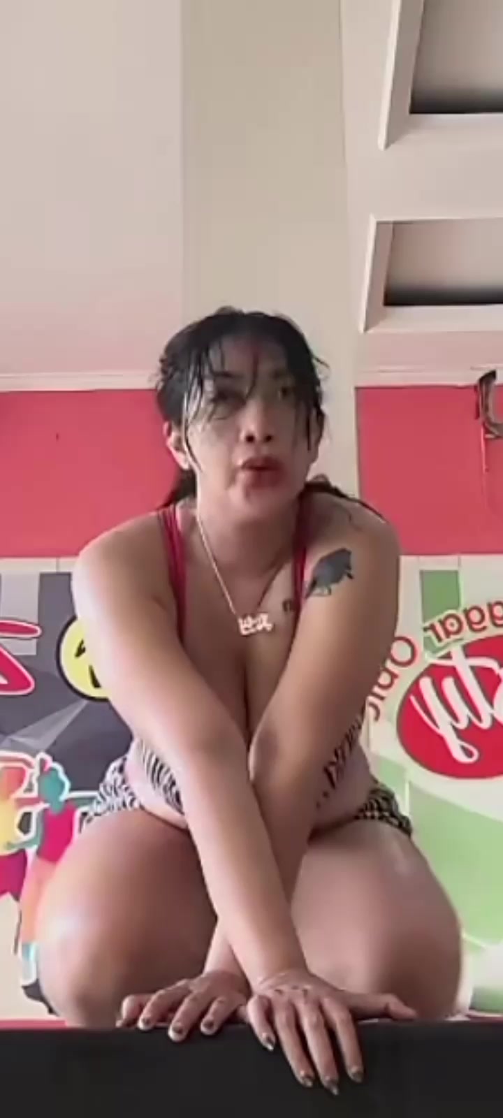 @hotmoms