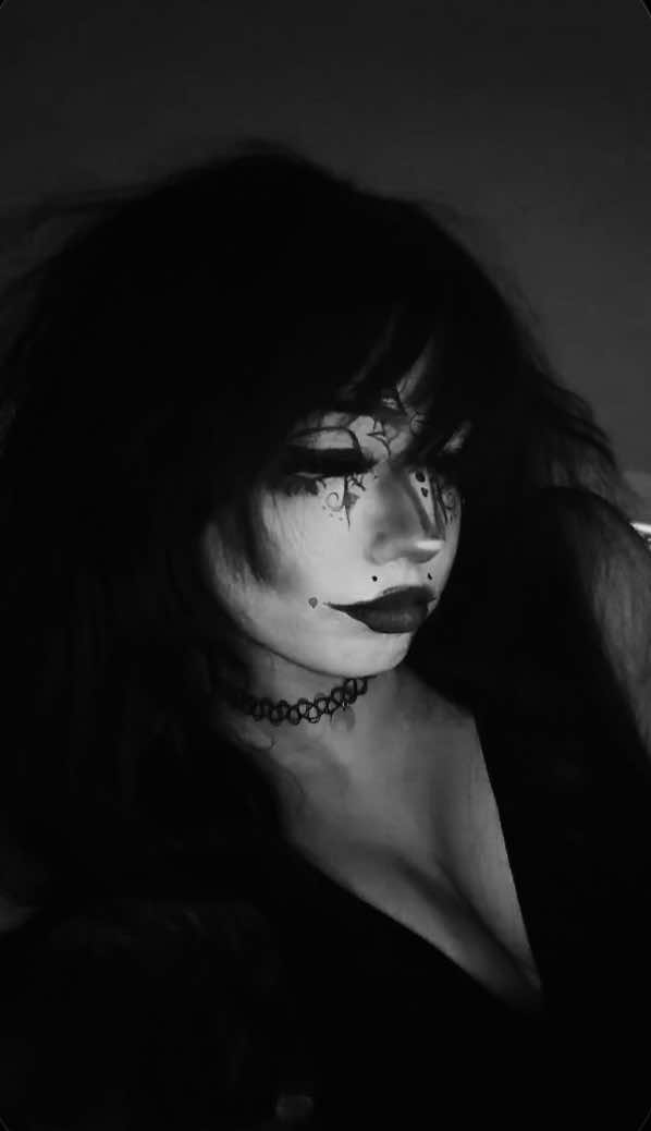 @𝖘𝖆𝖗𝖆𝖍 ⊝🦇