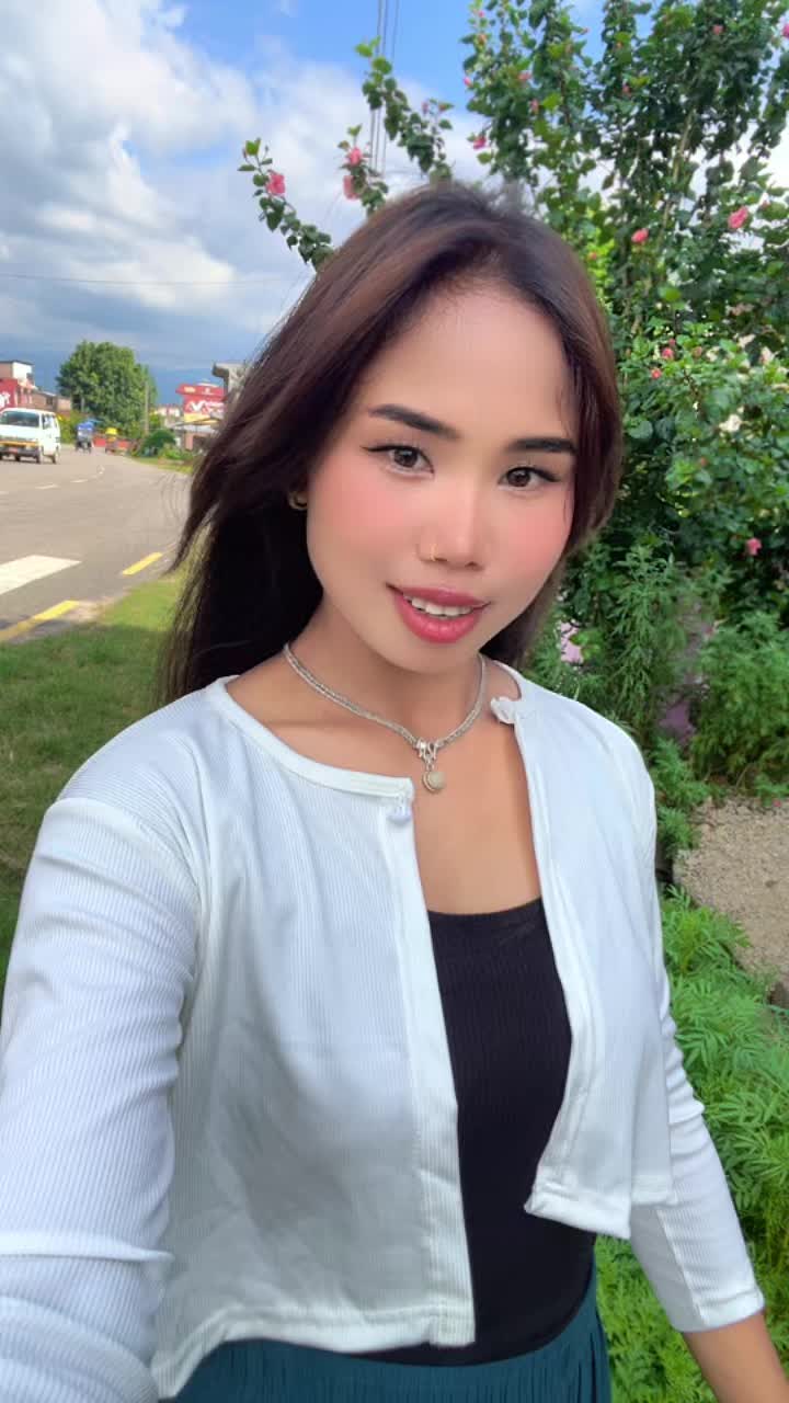 @Sonu Tharu🧿