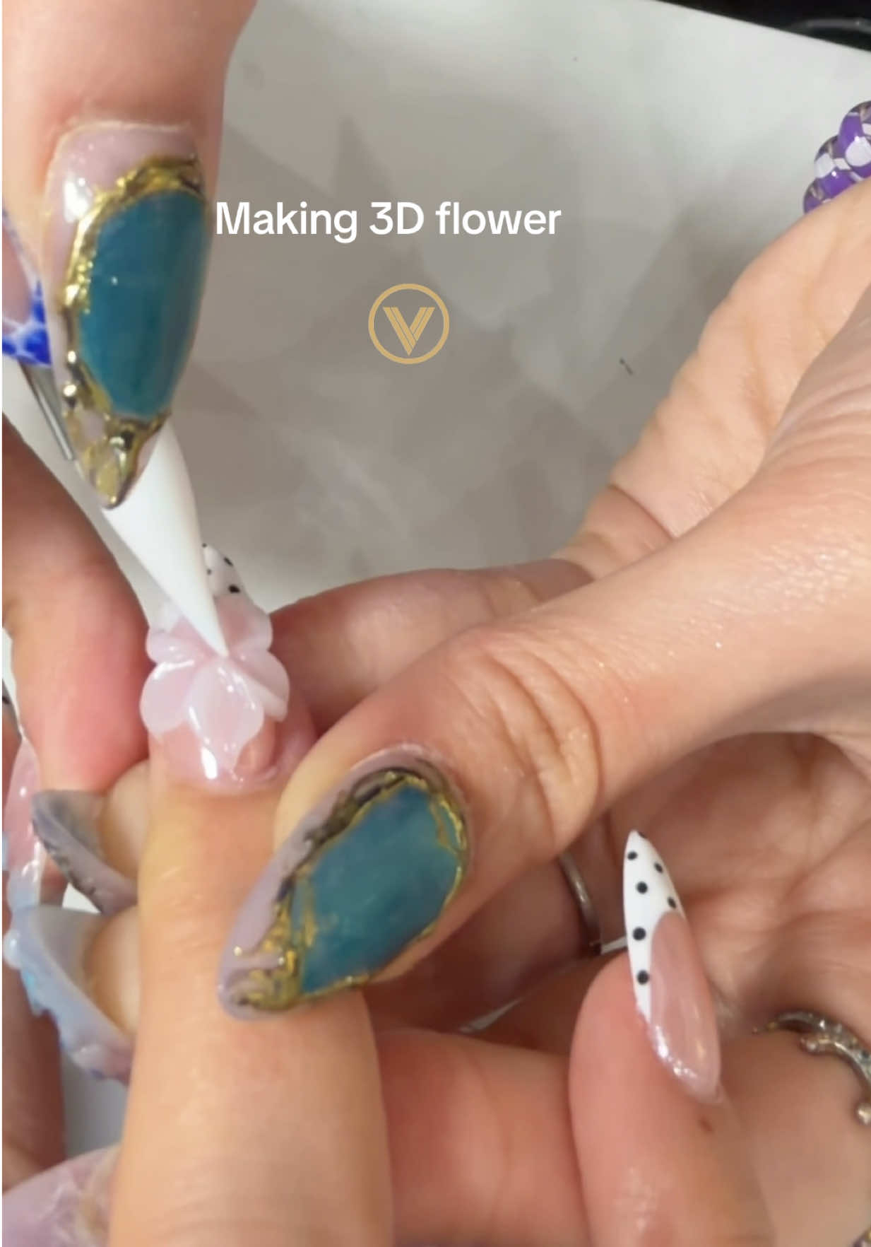 @velvet nails kw