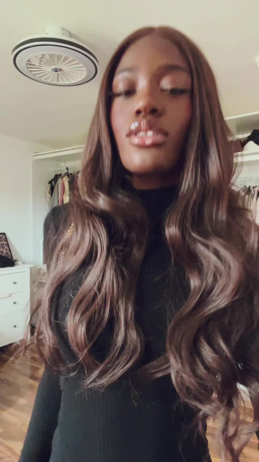 @Chakira