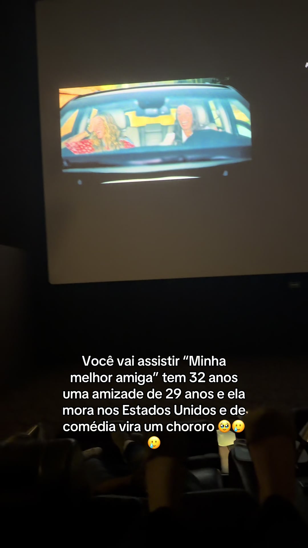 @anadelamonica