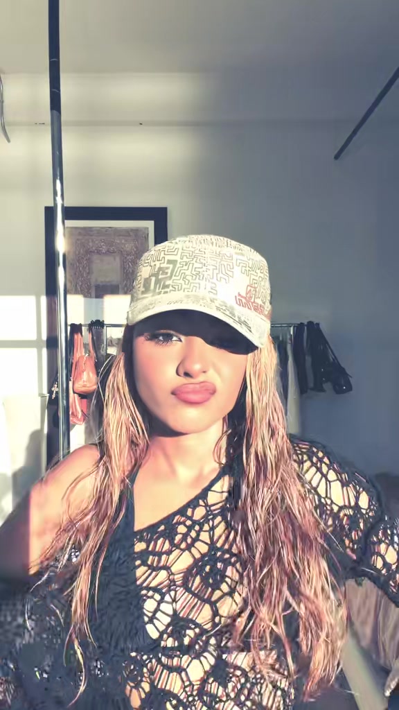 @Sydneyspamm
