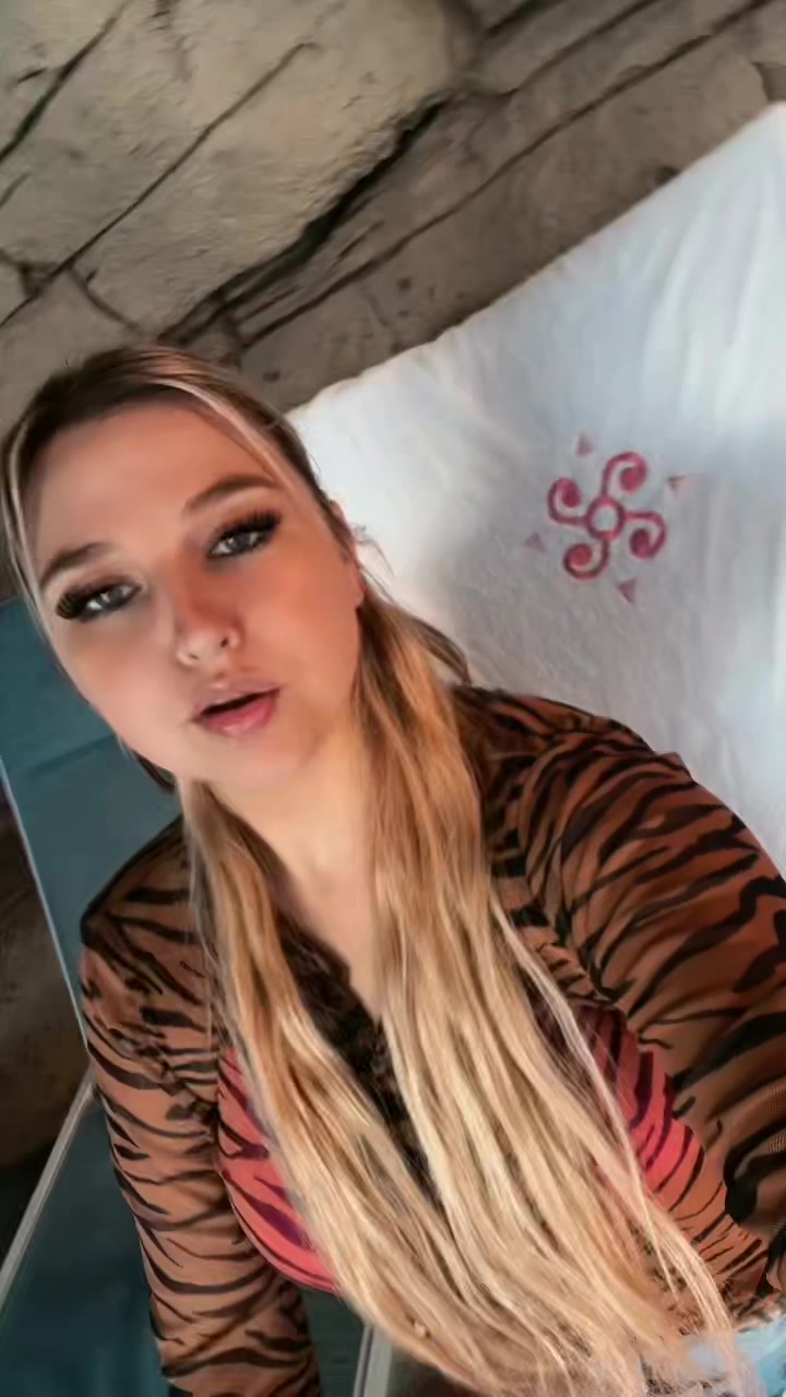 @kaylakeenann