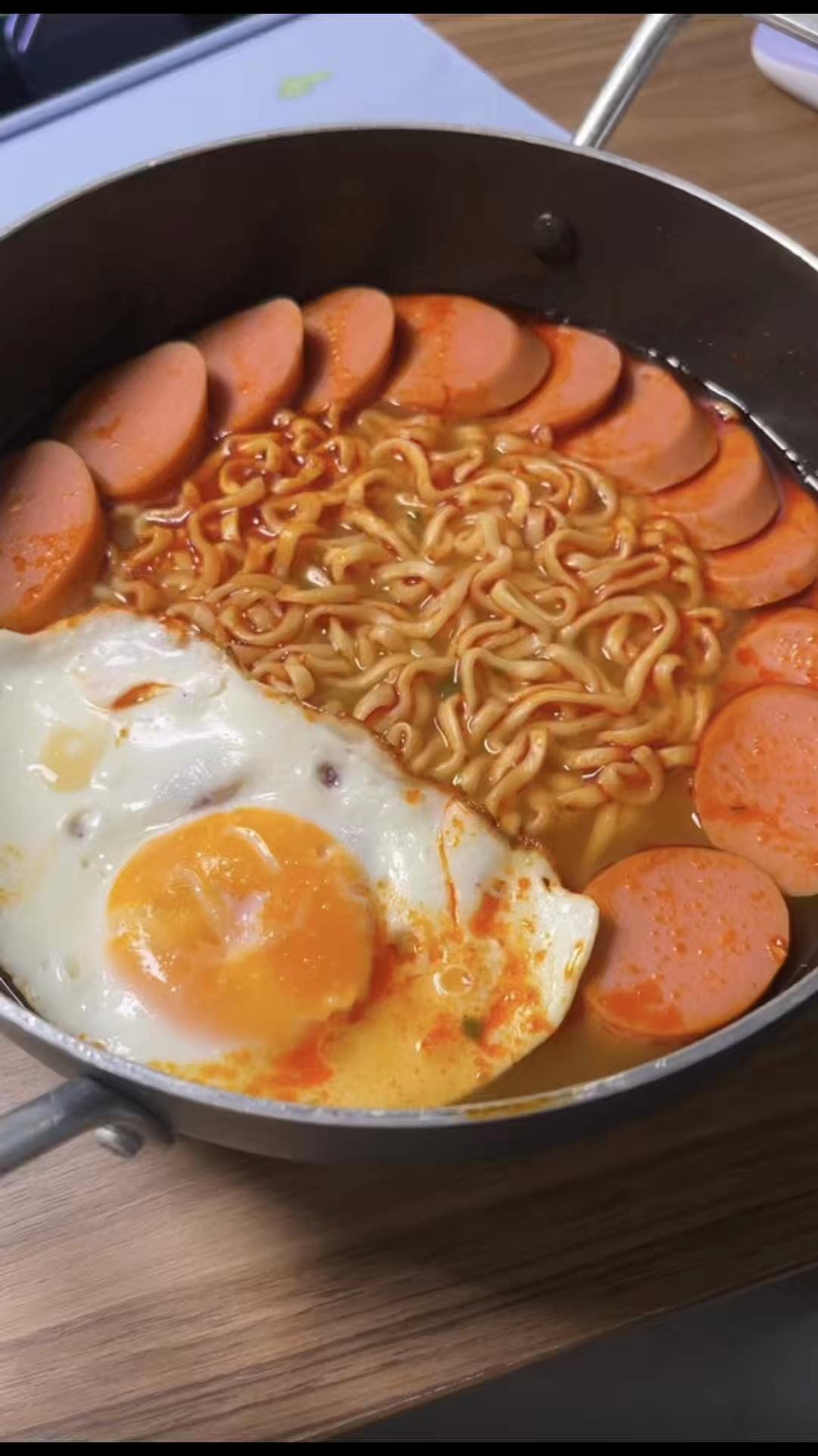 @Th&iacute;ch ăn vặt về đ&ecirc;m 🍱