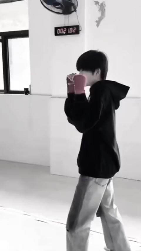 @𝑴𝒊𝒖 𝑴𝒊𝒖☁️ [ 𝑨𝑴 ]