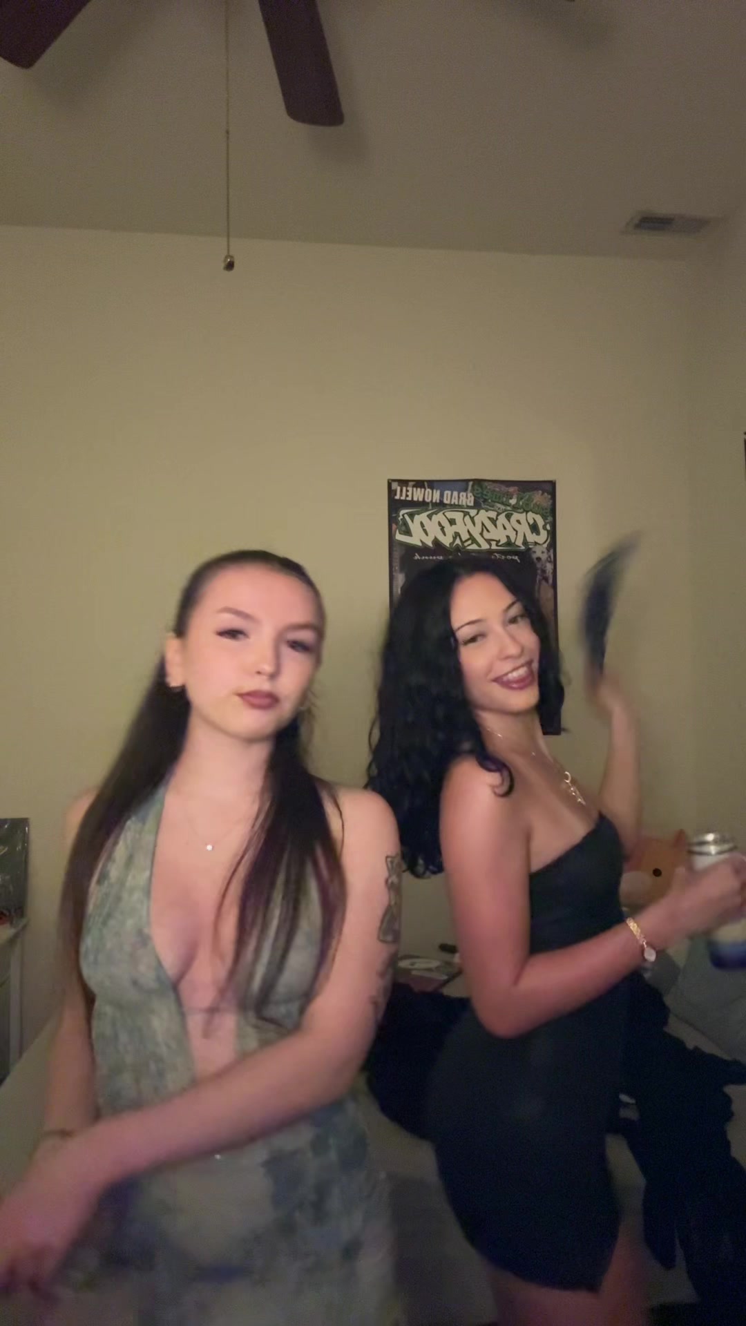 @Ella