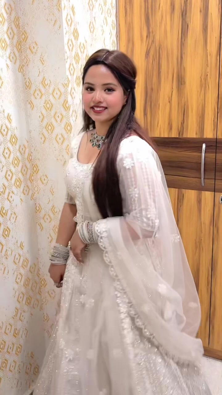 @Sheena_jais🦢🪷