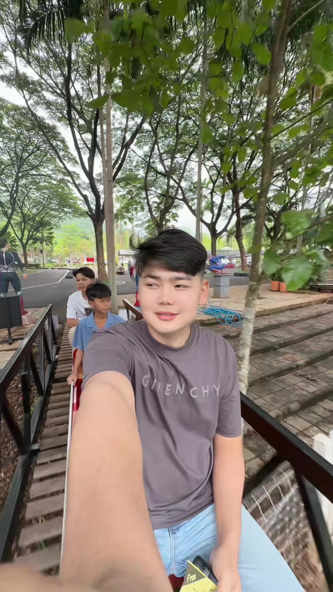 @ณัฐพล ไนท์