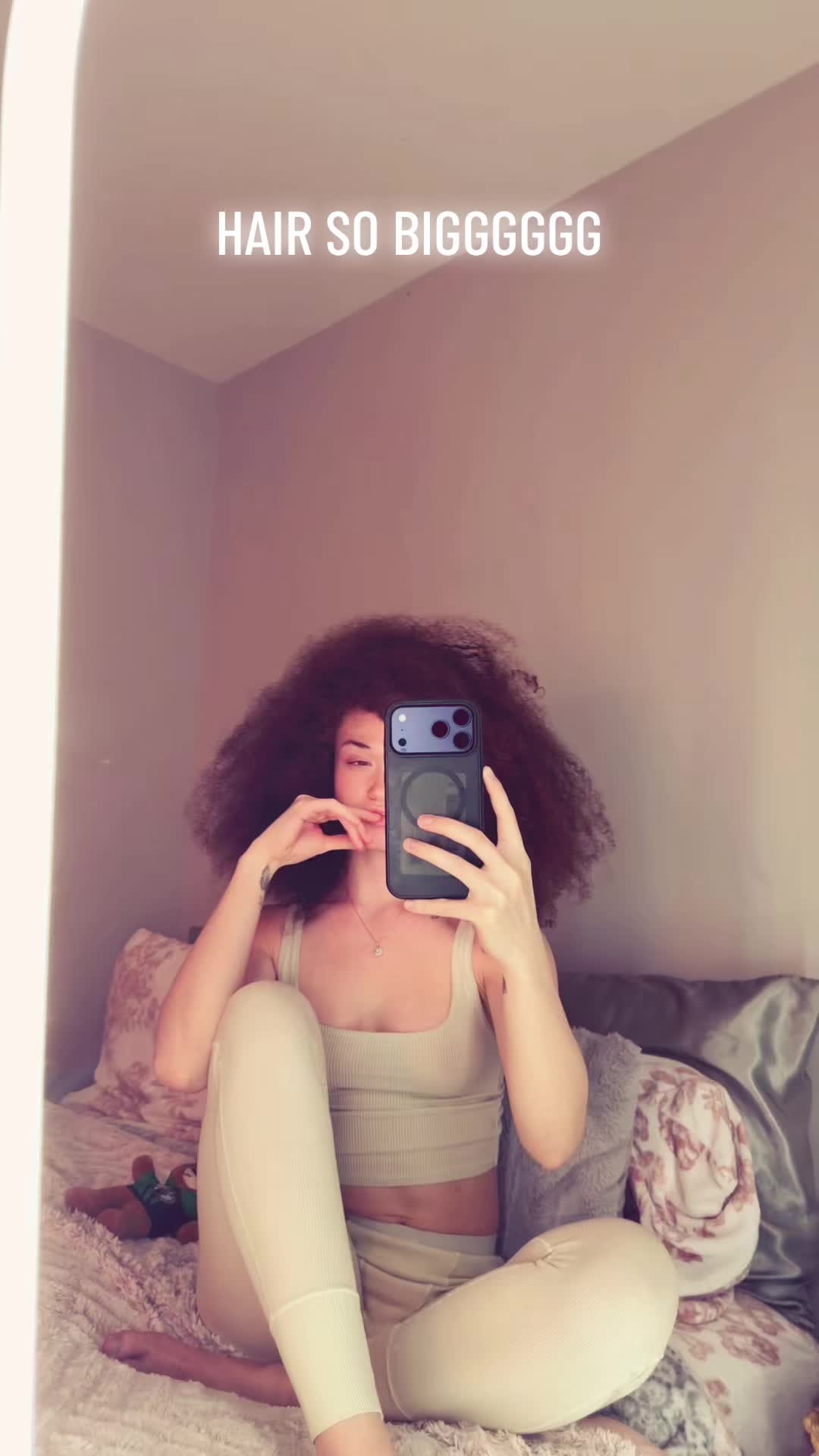 @Jazmynelevesque