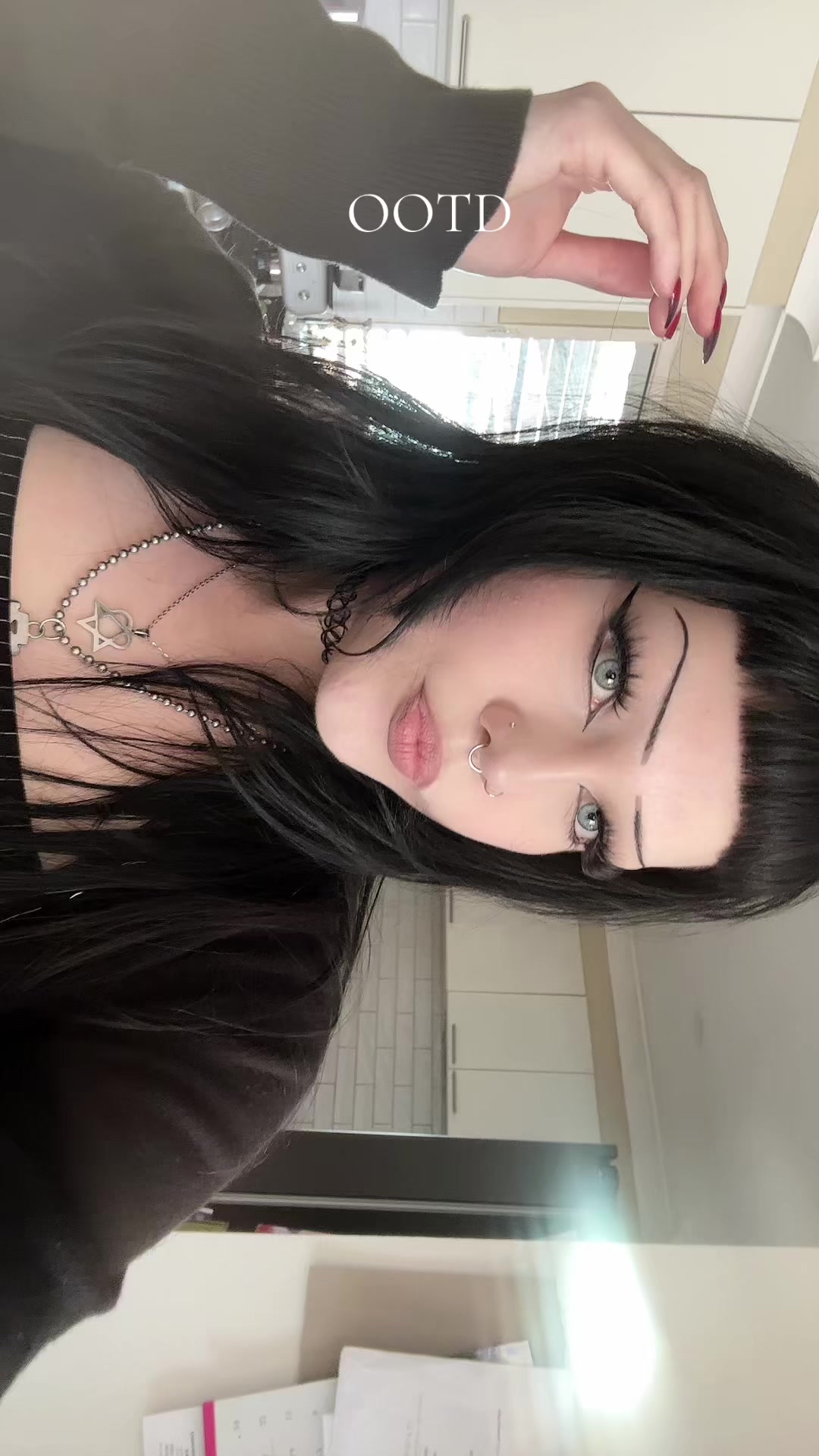 @Emily🦇🖤