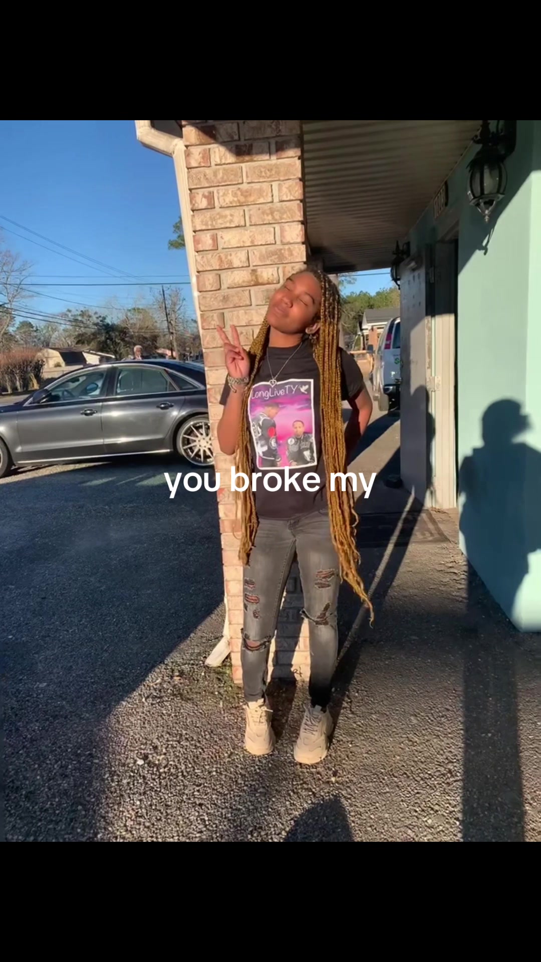 @Real loner🖤.
