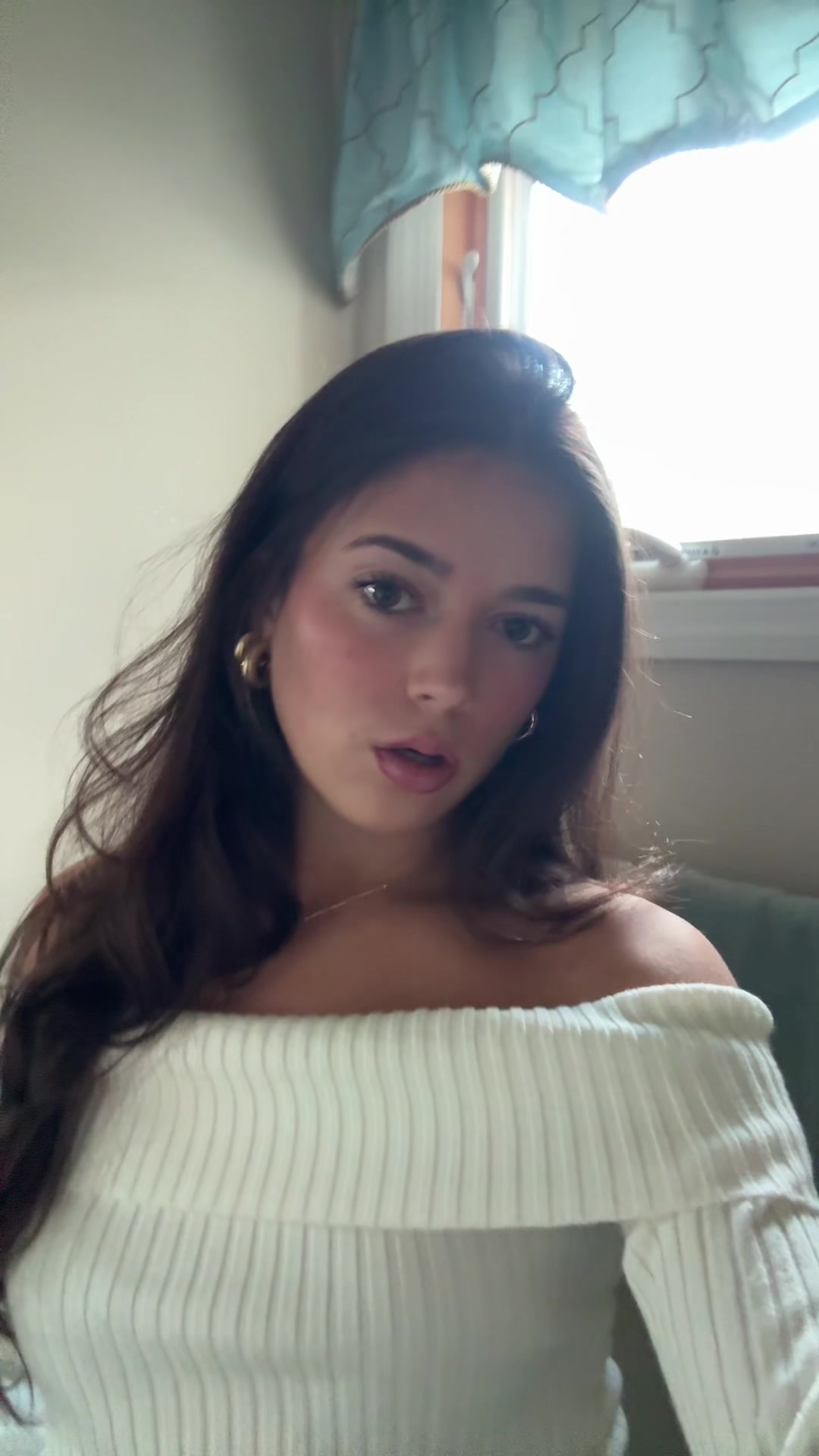 @emelia