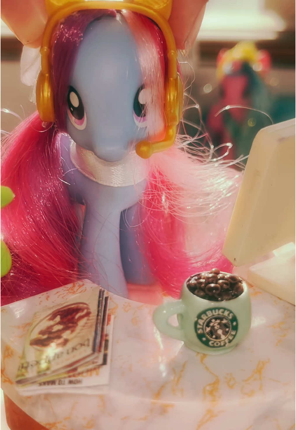 @✰ `. ᥒ᥆᥎ᥲᥣᥱі .` ✰