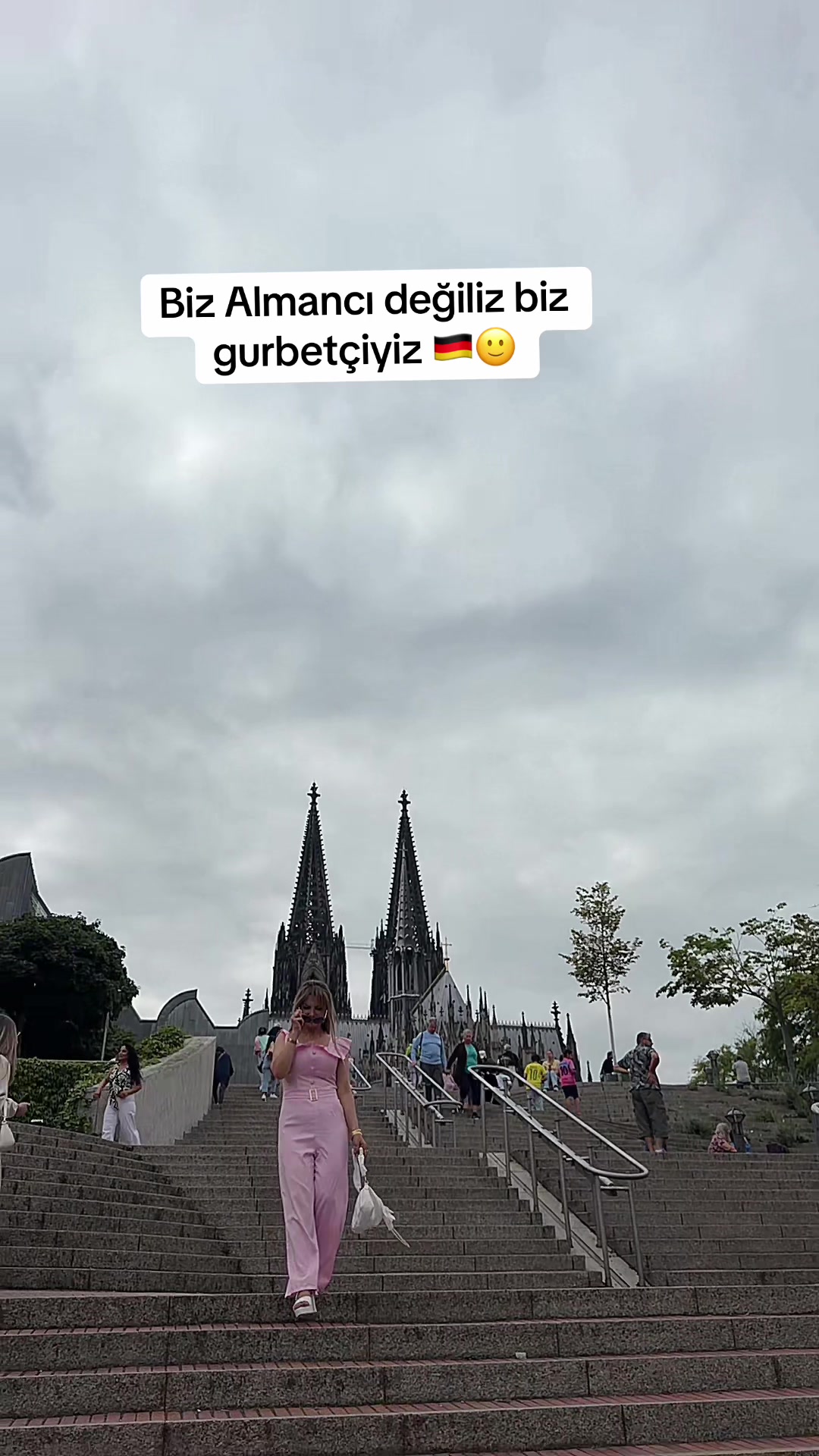 @Emoş💗