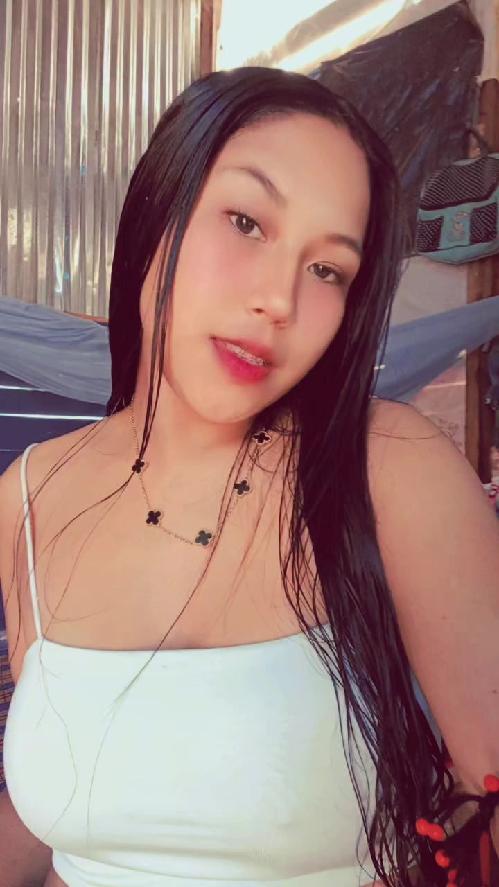 @🍓la niña🦋