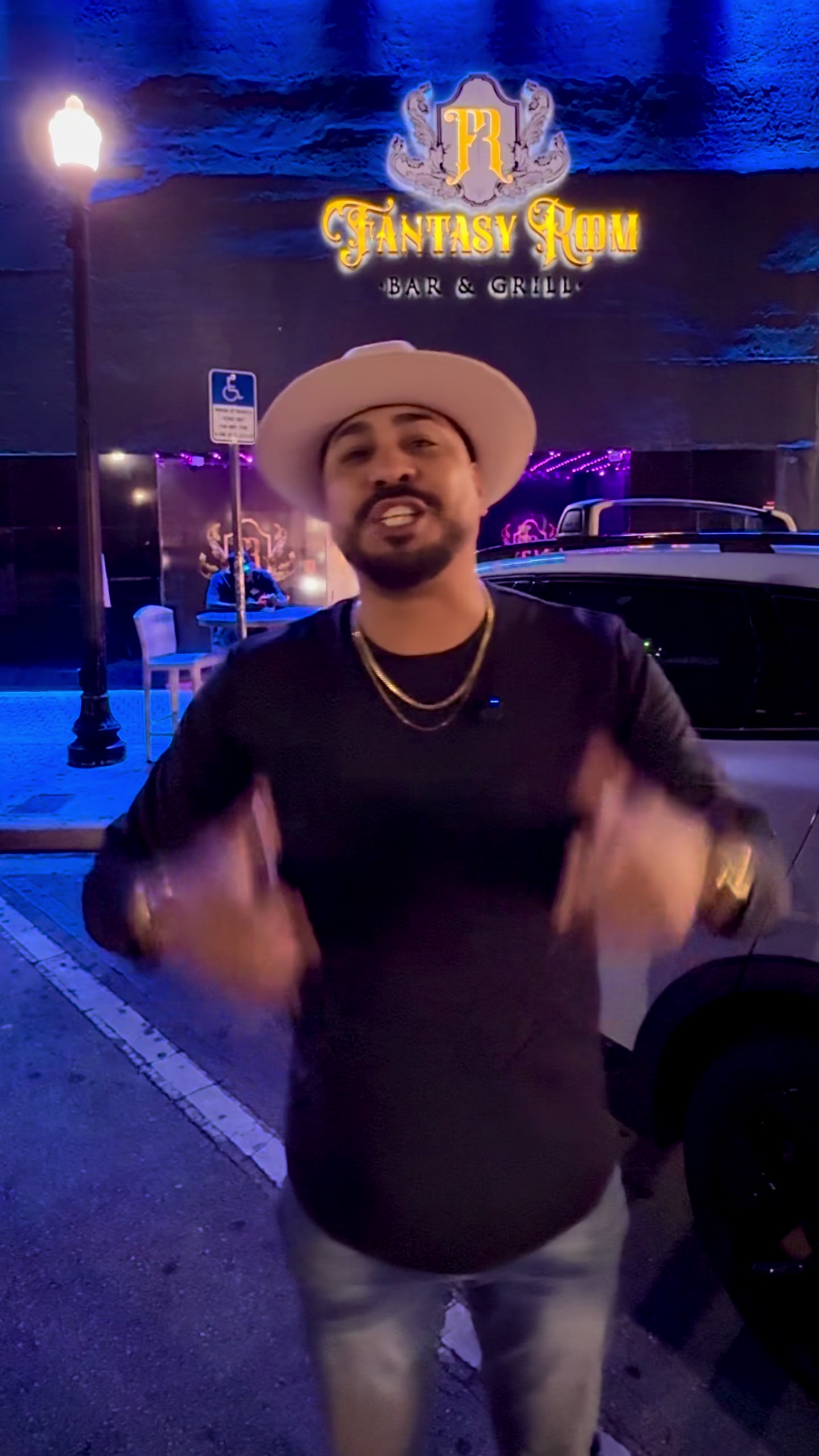 @Ronnie Bachata