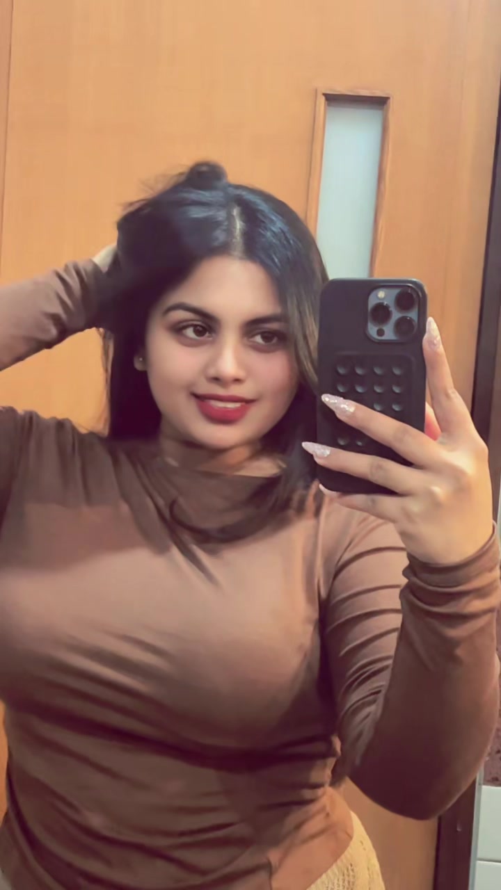 @Divya ᥫ᭡✨