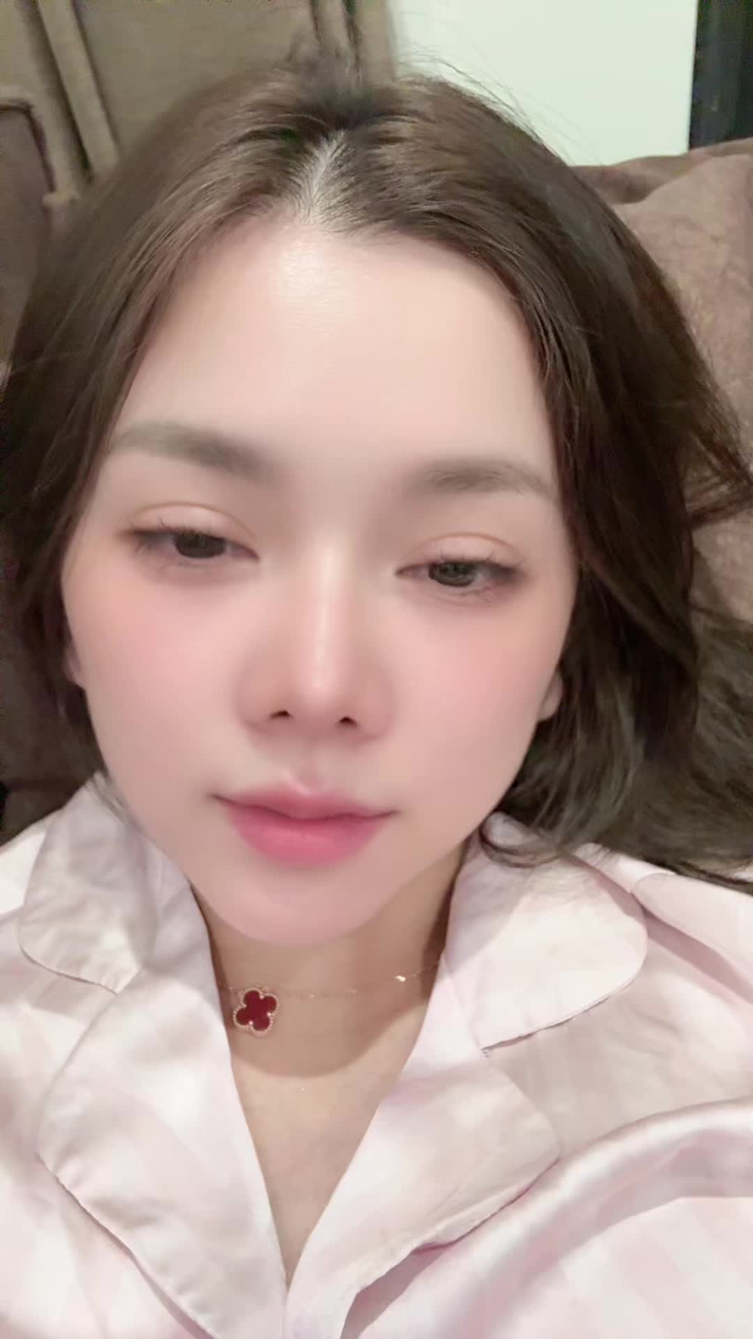 @Ella May🖤🤍