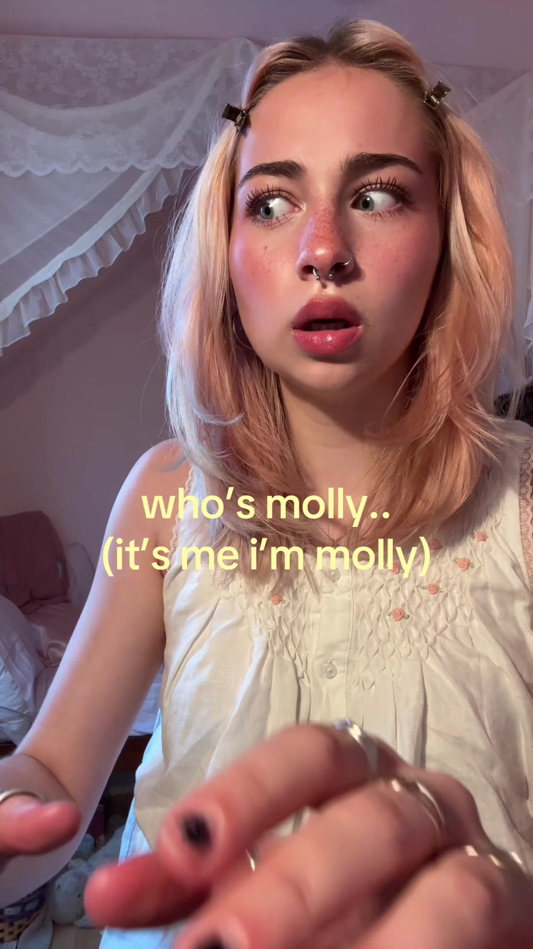 @️