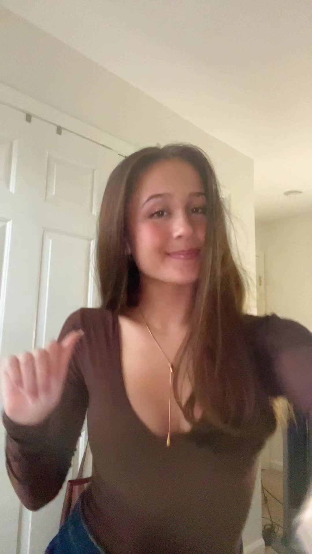 @ava g