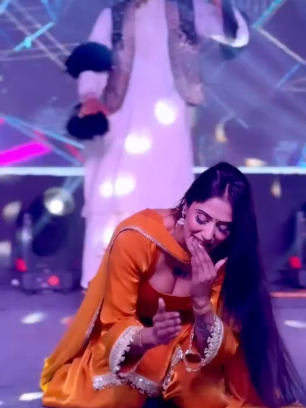 @Aj_Malika011