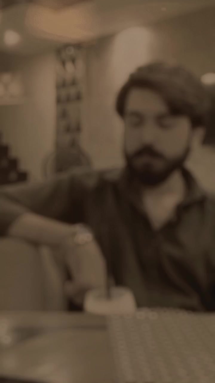 @Raمeez