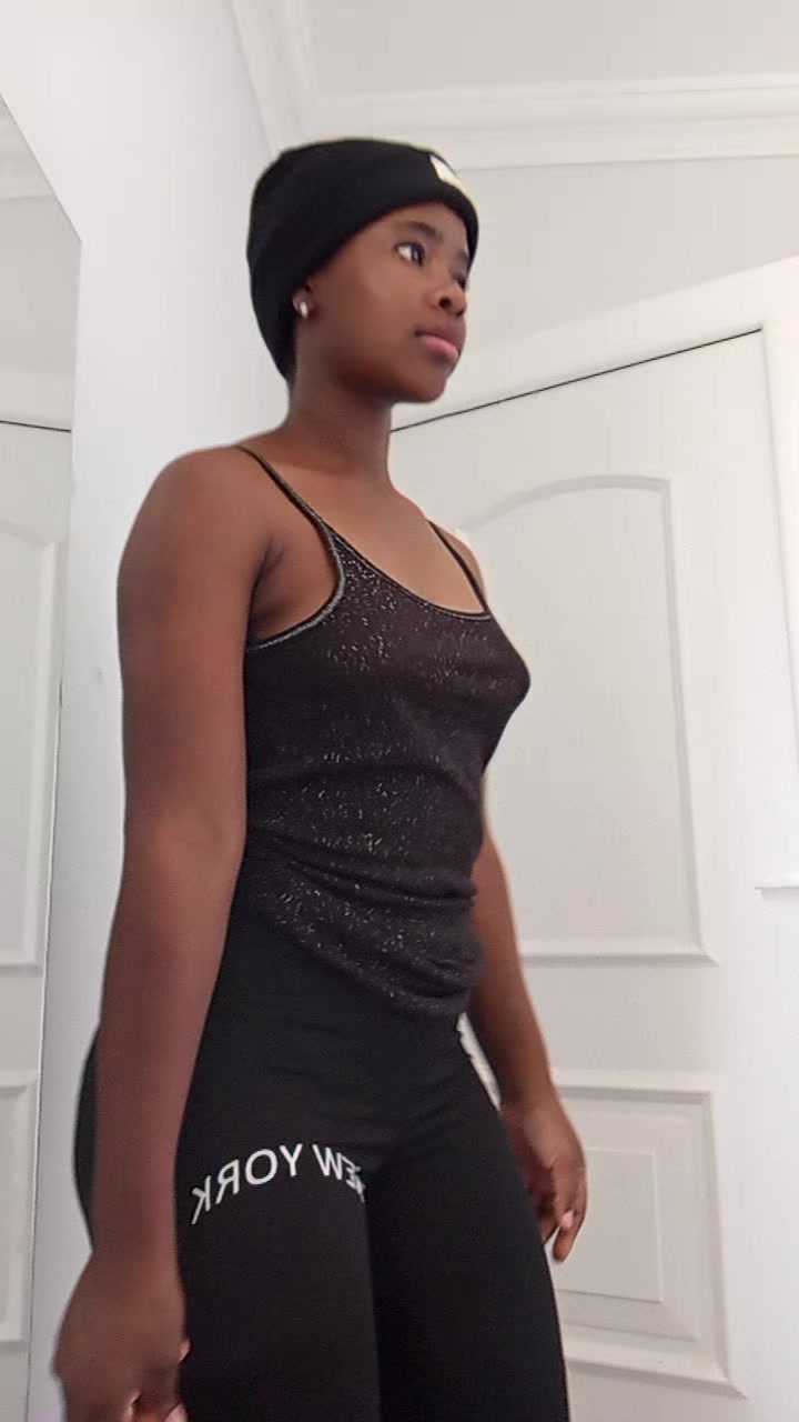 @Angel 🦋