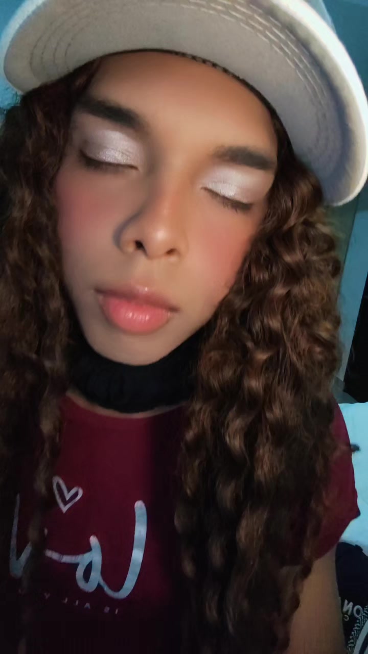 @LatraviesaOficial