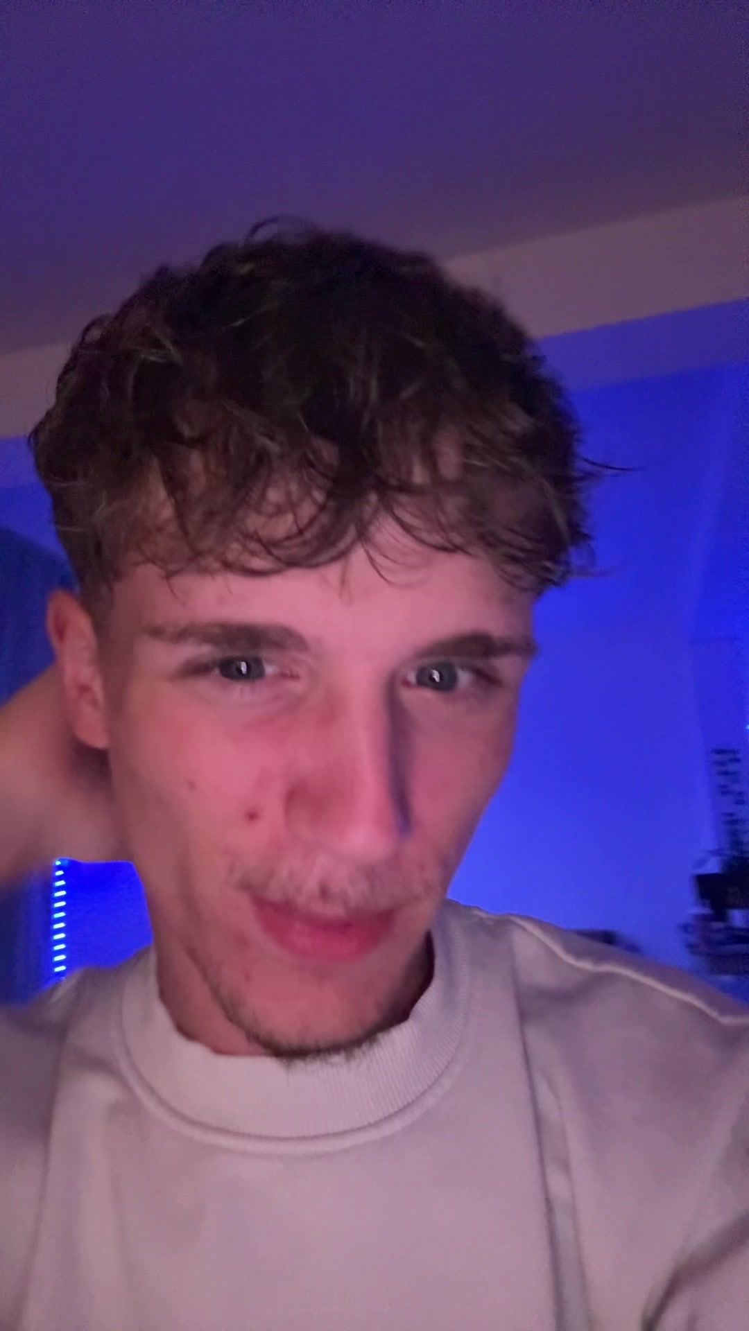 @&AElig;👑
