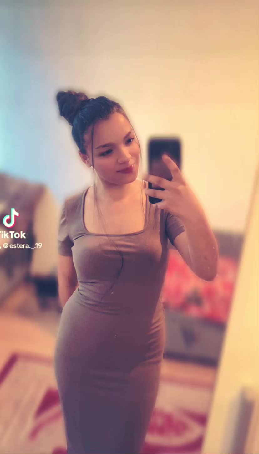 @Estera_.8