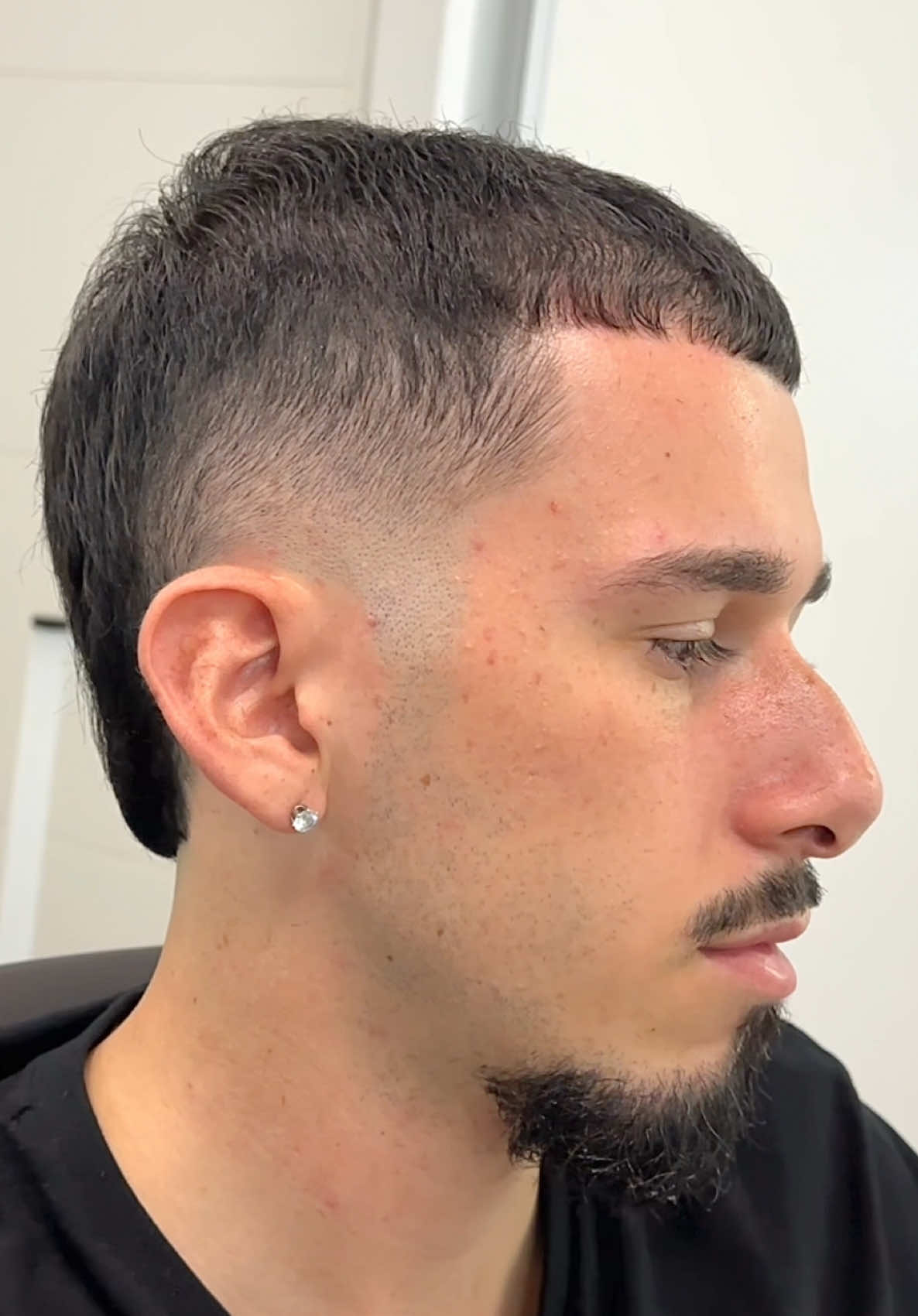 @Sydney Barber • Anto Cuts ๐